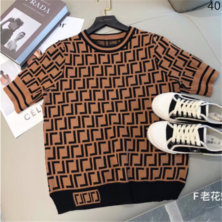 Designer women's hoodie sweatshirt autumn winter new set lovers simple steel print letter logo casual loose hooded sweater
Designer women's hoodie sweatshirt autumn winter new set lovers simple steel print letter logo casual loose hooded sweater