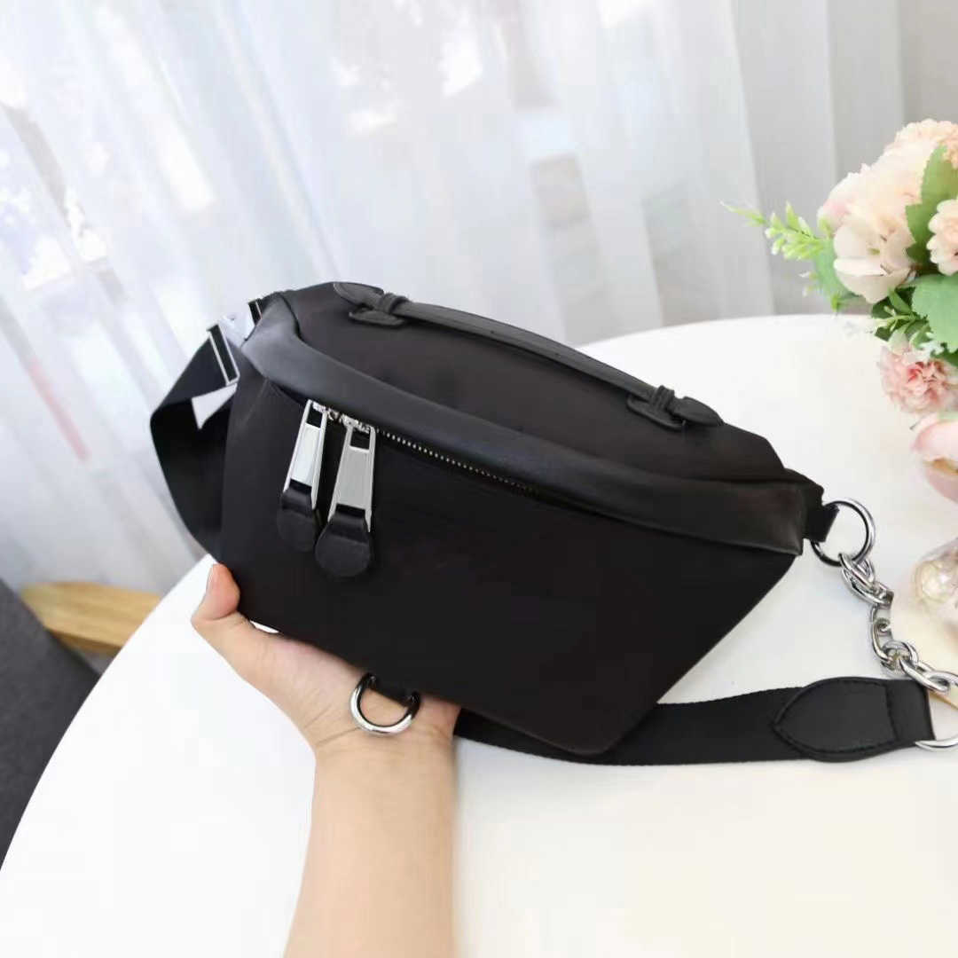 2022Bags Waist Bags Luxury Designers Waist Bags Classic Black Cellphone Case Canvas Nylon Large and Small Style BumBag Belt Handbags High Quality Designer Fanny, White
2022Bags Waist Bags Luxury Designers Waist Bags Classic Black Cellphone Case Canvas Nylon Large and Small Style BumBag Belt Handbags High Quality Designer Fanny, White