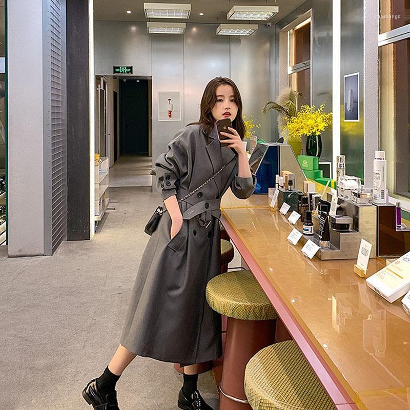 Women's Trench Coats High Quality Mid-length Elegant Gray Coat With Belt 2022 Autumn Casual Loose Corta Vento Feminina Windbreaker Women
Women's Trench Coats High Quality Mid-length Elegant Gray Coat With Belt 2022 Autumn Casual Loose Corta Vento Feminina Windbreaker Women
