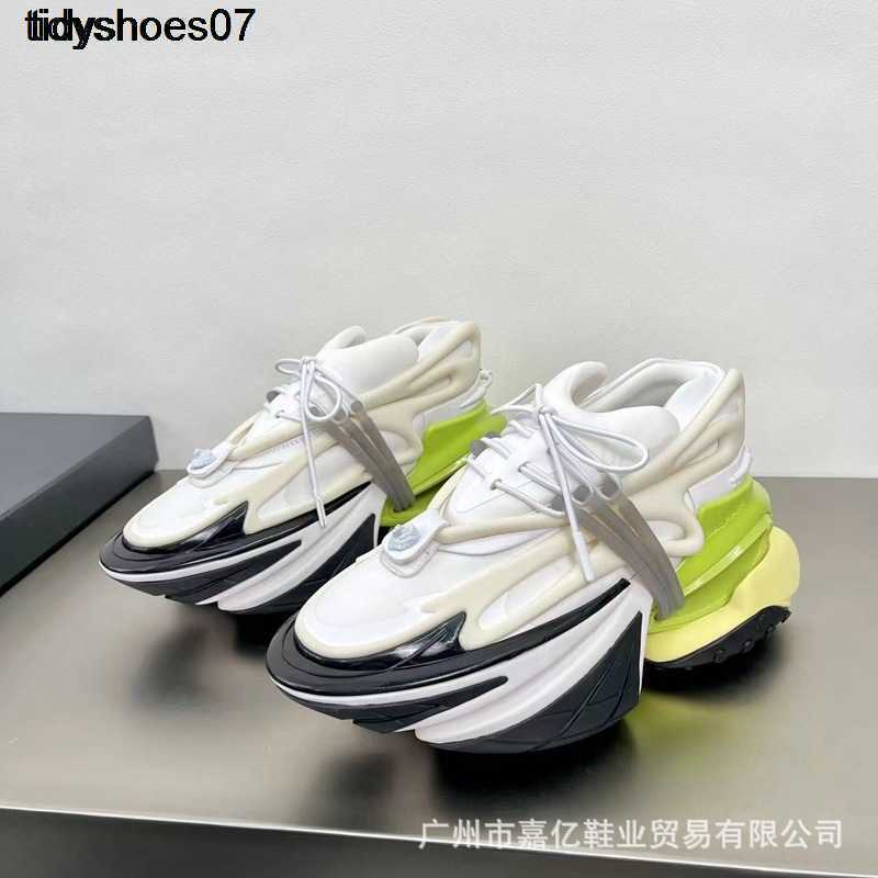 Balmas 2022 new spaceship space Bullet shoe Graphite black thick soled yacht shoes running shock absorption sports casual dad shoes, Black and white
Balmas 2022 new spaceship space Bullet shoe Graphite black thick soled yacht shoes running shock absorption sports casual dad shoes, Black and white