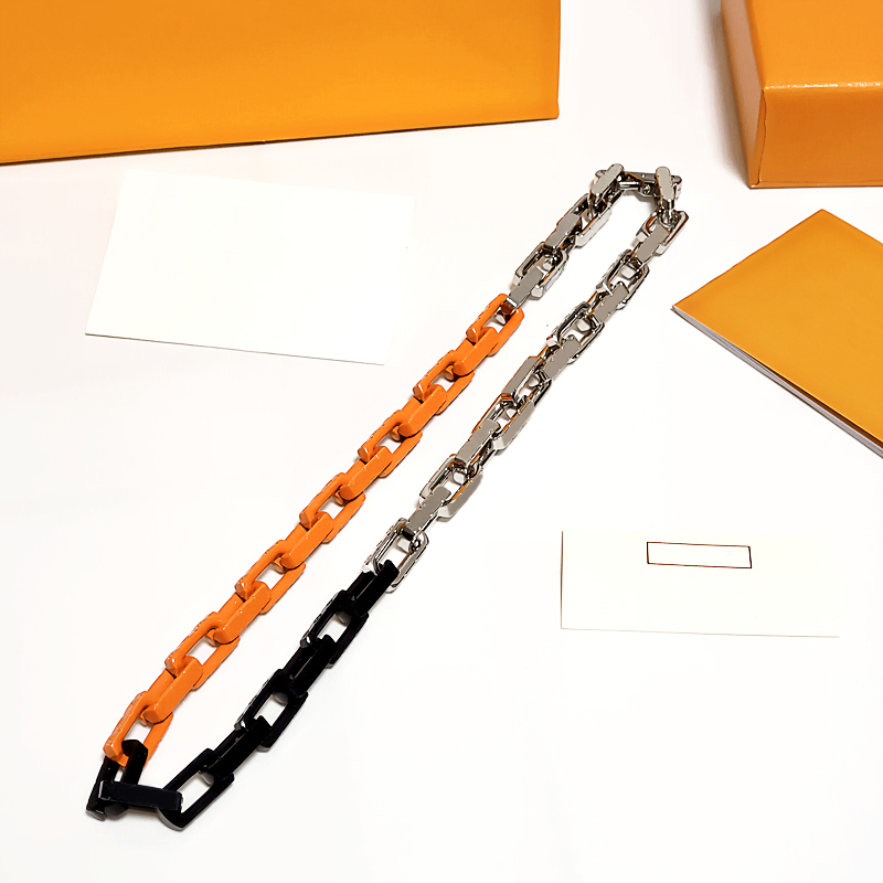 Designer Design Chains Men and Women Hip-hop Cuban Chain Bamboo Necklace Designer Jewelry
Designer Design Chains Men and Women Hip-hop Cuban Chain Bamboo Necklace Designer Jewelry