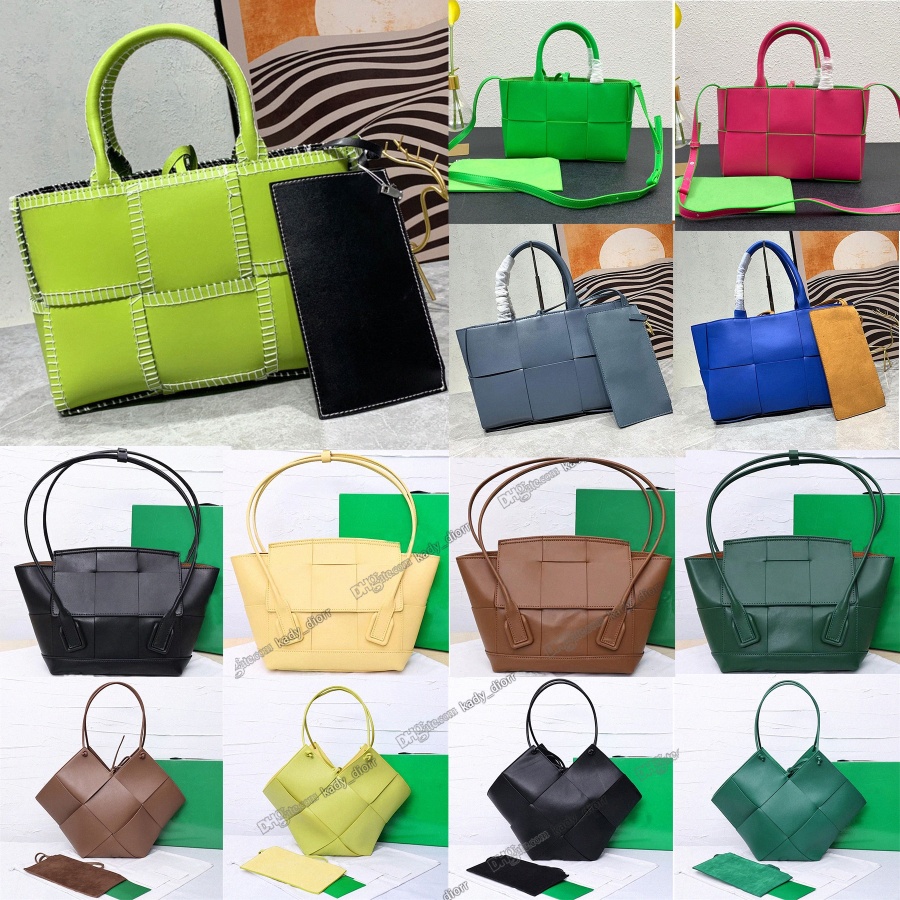 Medium Arco Tote Bags Small intreccio leather top handle bag Single detachable interior zip pocket Leather string closure Parakeet Bonded suede Lining
Medium Arco Tote Bags Small intreccio leather top handle bag Single detachable interior zip pocket Leather string closure Parakeet Bonded suede Lining