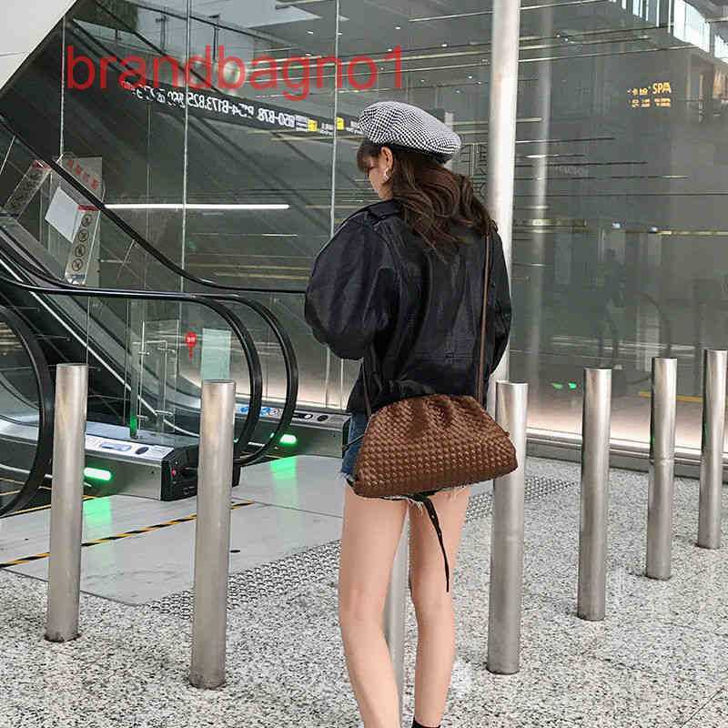 Bottegas Bags Venetas Designer Pouch Bag Luxury Women clutch Handbags satile Small Leather Shoulder Hand Held Dumpl T4UM
Bottegas Bags Venetas Designer Pouch Bag Luxury Women clutch Handbags satile Small Leather Shoulder Hand Held Dumpl T4UM