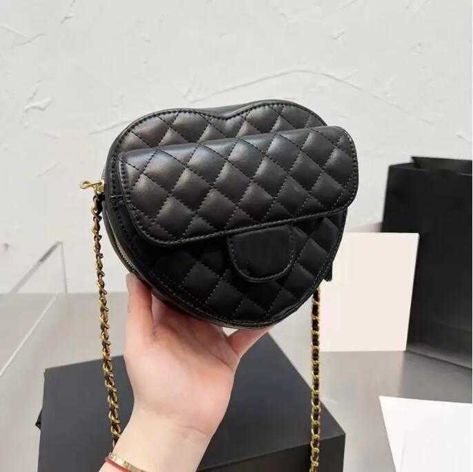 Girl France Designer Heart Bag Quilted Matelasse Chain Crossbody Shoulder Gold Hardware MINI Outdoor Sacoche Cute Cosmetic Luxury Handbag, Pink
Girl France Designer Heart Bag Quilted Matelasse Chain Crossbody Shoulder Gold Hardware MINI Outdoor Sacoche Cute Cosmetic Luxury Handbag, Pink