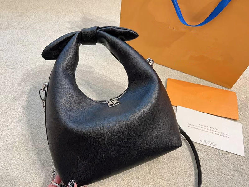 Bow Tie Handle Bag Designer Handbag Women Luxurys Tote Bag Clutch Handbags Fashion Shoulder-bag 2colors Lady Shopping Purse Flower Printed Pouch for Female, Black
Bow Tie Handle Bag Designer Handbag Women Luxurys Tote Bag Clutch Handbags Fashion Shoulder-bag 2colors Lady Shopping Purse Flower Printed Pouch for Female, Black