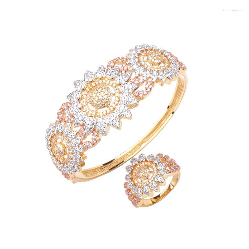 Bangle Luxury Fashion Classic Tricolor Bracelet With Ring Suit Copper Zircon Jewelry Wedding Engagement Party B0789Bangle
Bangle Luxury Fashion Classic Tricolor Bracelet With Ring Suit Copper Zircon Jewelry Wedding Engagement Party B0789Bangle