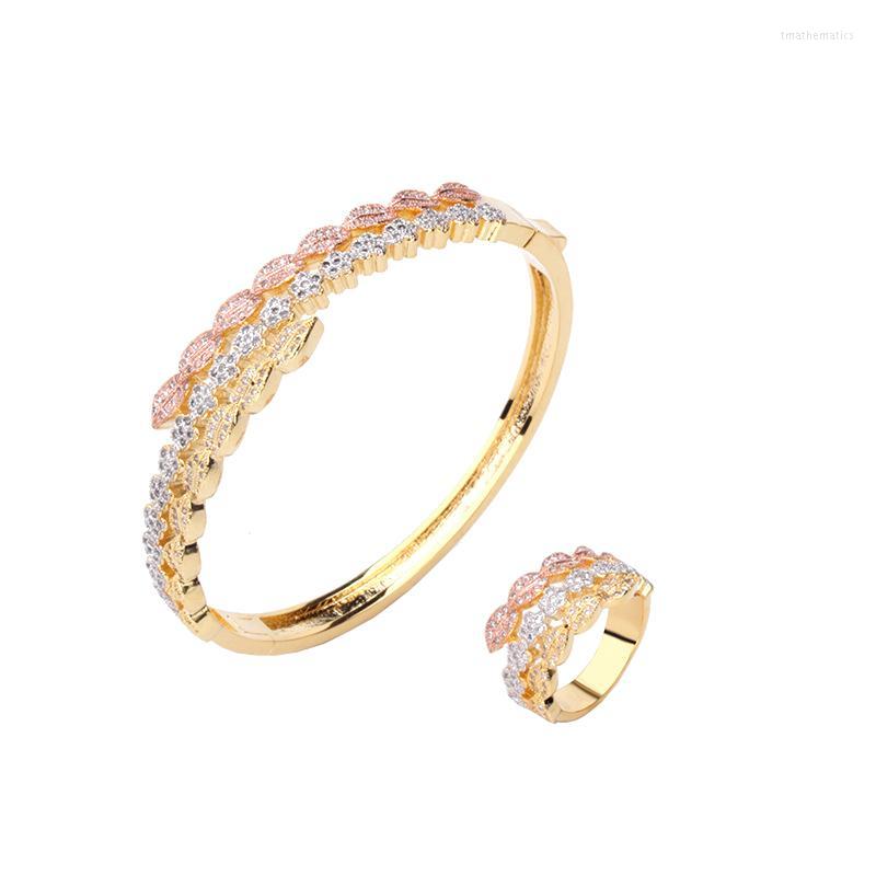 Bangle Luxury Classic Fashion Multicolor Bracelet With Ring Copper Zircon Dubai Women's Wedding Party Gift Jewelry B1127Bangle
Bangle Luxury Classic Fashion Multicolor Bracelet With Ring Copper Zircon Dubai Women's Wedding Party Gift Jewelry B1127Bangle