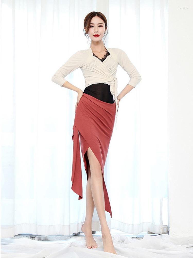 Stage Wear Belly Dance Costume Autumn Winter 2022 Practice Suit Sexy Off The Shoulder Top Long Skirt Performance, Silver
Stage Wear Belly Dance Costume Autumn Winter 2022 Practice Suit Sexy Off The Shoulder Top Long Skirt Performance, Silver