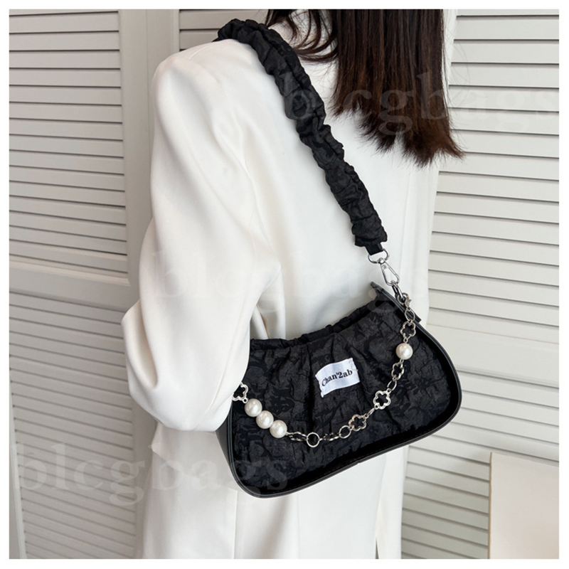 HBP Popular Cross-body Bag Women 2022 New Pleated Cloud Underarm Bags Shopping Wallet Card Holder, White
HBP Popular Cross-body Bag Women 2022 New Pleated Cloud Underarm Bags Shopping Wallet Card Holder, White