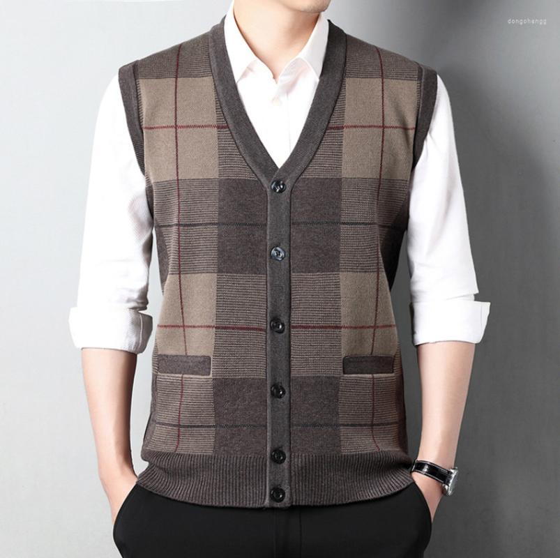 Men' Vests Loose Men' Sweater Vest Autumn Winter V-neck Cardigan, Khaki
Men' Vests Loose Men' Sweater Vest Autumn Winter V-neck Cardigan, Khaki