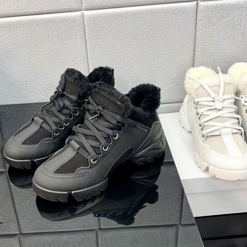 Thermal wool shoes Thick soled Casual shoes women Travel leather lace-up sneaker 100% cowhide lady designer platform Woolen boots Letters sneakers size 35-41 With box, Black
Thermal wool shoes Thick soled Casual shoes women Travel leather lace-up sneaker 100% cowhide lady designer platform Woolen boots Letters sneakers size 35-41 With box, Black