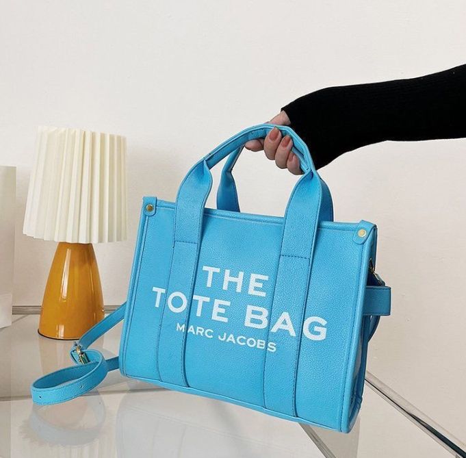 the tote bag lady famous designer cool practical Large capacity plain fashion bags shoulder handbags women great coin purse crossbody casual square canvas wallets A, Blue
the tote bag lady famous designer cool practical Large capacity plain fashion bags shoulder handbags women great coin purse crossbody casual square canvas wallets A, Blue