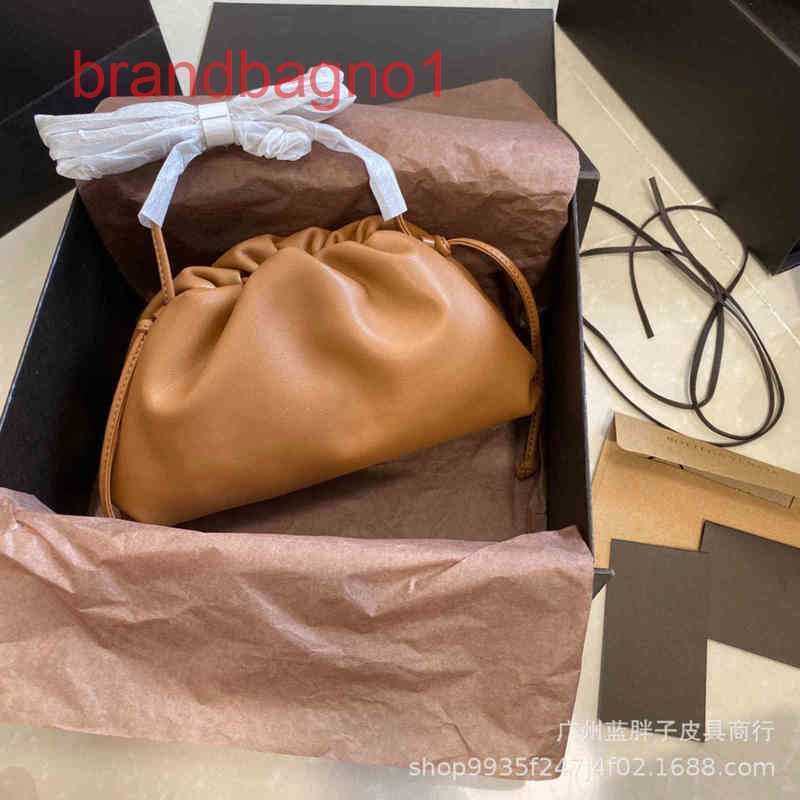 Bottegas Bags Venetas Designer Pouch Bag Luxury Women clutch Handbags kage Ins Wind Cold Belt Single Shoulder Messe H3U2, Black
Bottegas Bags Venetas Designer Pouch Bag Luxury Women clutch Handbags kage Ins Wind Cold Belt Single Shoulder Messe H3U2, Black