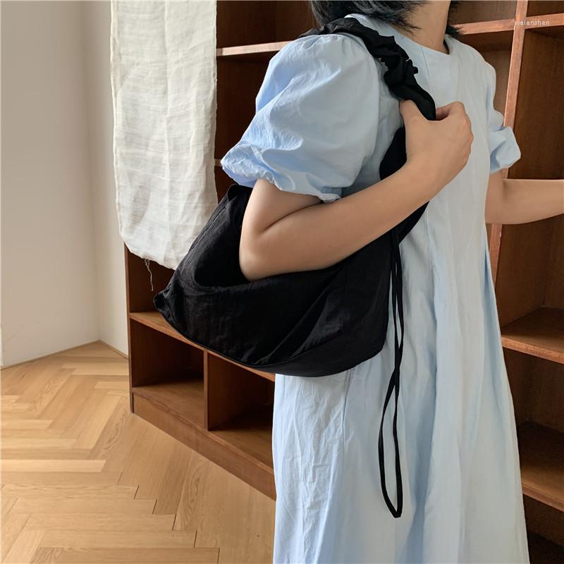 Evening Bags Solid Color Nylon Pleated Drawstring Women's Party Underarm Bag 2022 Casual All-match One-shoulder Portable Messenger Tote, Black
Evening Bags Solid Color Nylon Pleated Drawstring Women's Party Underarm Bag 2022 Casual All-match One-shoulder Portable Messenger Tote, Black
