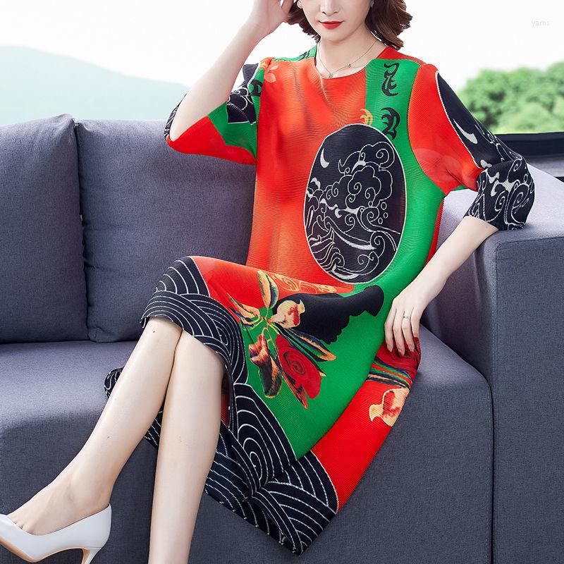Casual Dresses Women Dress 2022 Autumn Mother Retro Printing Pleating Mm Skirt High-end Foreign Air Loose Large Size Female, Red
Casual Dresses Women Dress 2022 Autumn Mother Retro Printing Pleating Mm Skirt High-end Foreign Air Loose Large Size Female, Red