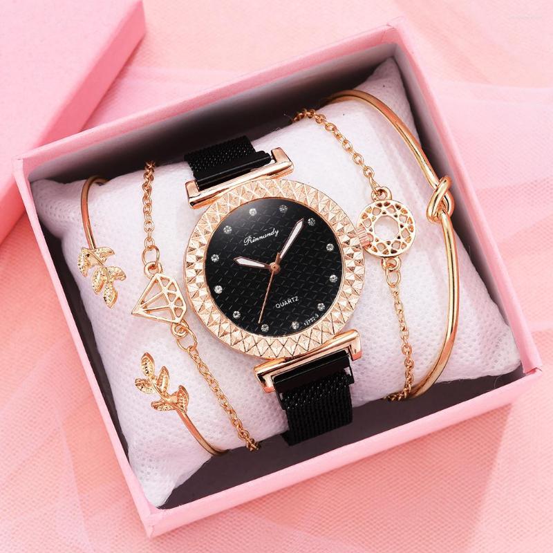 Wristwatches 5 PCS Set Fashion Rhinestone Ladies Watch Bracelet Quartz Wristwatch Women Luxury Simple Clock Gift Magnic Strap, Green
Wristwatches 5 PCS Set Fashion Rhinestone Ladies Watch Bracelet Quartz Wristwatch Women Luxury Simple Clock Gift Magnic Strap, Green