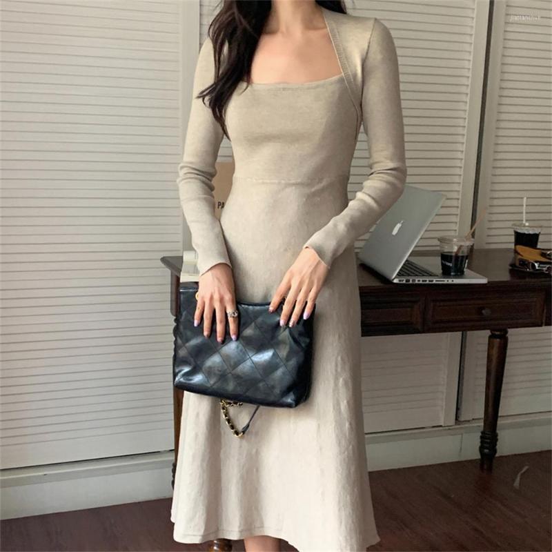 Casual Dresses Alien Kitty French Knitted Sweater Dress Slim-Fit Bodycon Chic Gentle Square Collar Solid Lady 2022 Elegant Robe Prom, Black
Casual Dresses Alien Kitty French Knitted Sweater Dress Slim-Fit Bodycon Chic Gentle Square Collar Solid Lady 2022 Elegant Robe Prom, Black