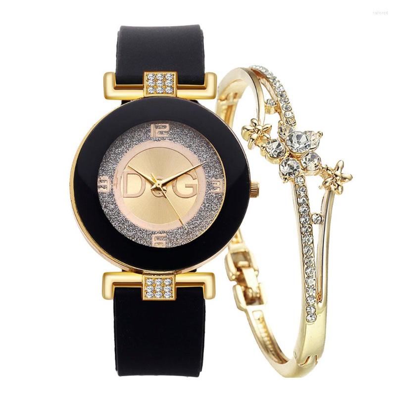 Wristwatches Simple Black White Quartz Watches Women Minimalist Design Silicone Strap Wristwatch Big Dial Women's Fashion Creative Watch
Wristwatches Simple Black White Quartz Watches Women Minimalist Design Silicone Strap Wristwatch Big Dial Women's Fashion Creative Watch