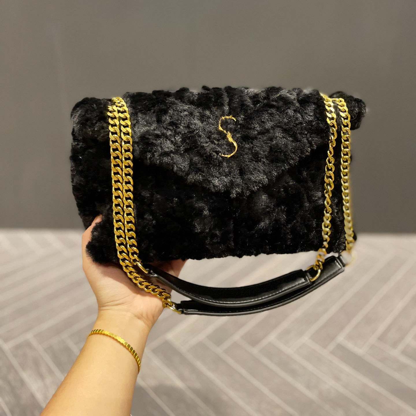 Autumn and winter New Luxurys Shoulder Bag For Women 5A Quality Designer Handbag Puffer Soft wool Cossbody bag, Green
Autumn and winter New Luxurys Shoulder Bag For Women 5A Quality Designer Handbag Puffer Soft wool Cossbody bag, Green