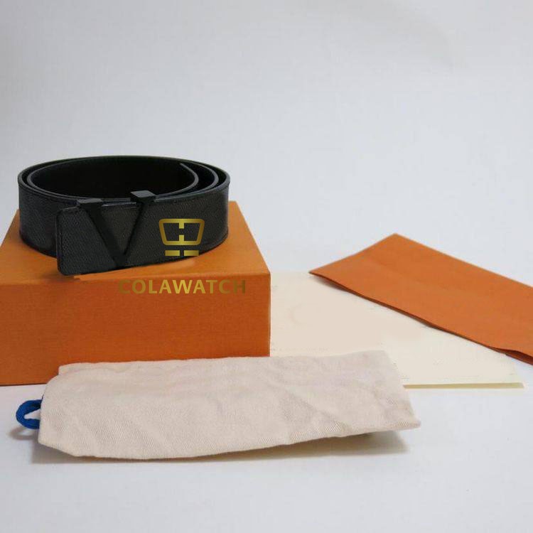 Original Box Mens Woman Belts Classic Smooth Buckle Genuine Leather Belt Highly Quality Come with Gift Box and Handbag, Black
Original Box Mens Woman Belts Classic Smooth Buckle Genuine Leather Belt Highly Quality Come with Gift Box and Handbag, Black