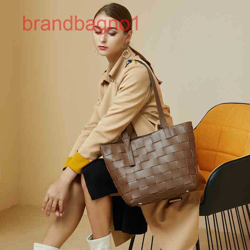 Bottegas Bags Venetas Designer Pouch Bag Luxury Women clutch Handbags ther Versatile Single Shoulder Portable Tote YUBX, Black
Bottegas Bags Venetas Designer Pouch Bag Luxury Women clutch Handbags ther Versatile Single Shoulder Portable Tote YUBX, Black