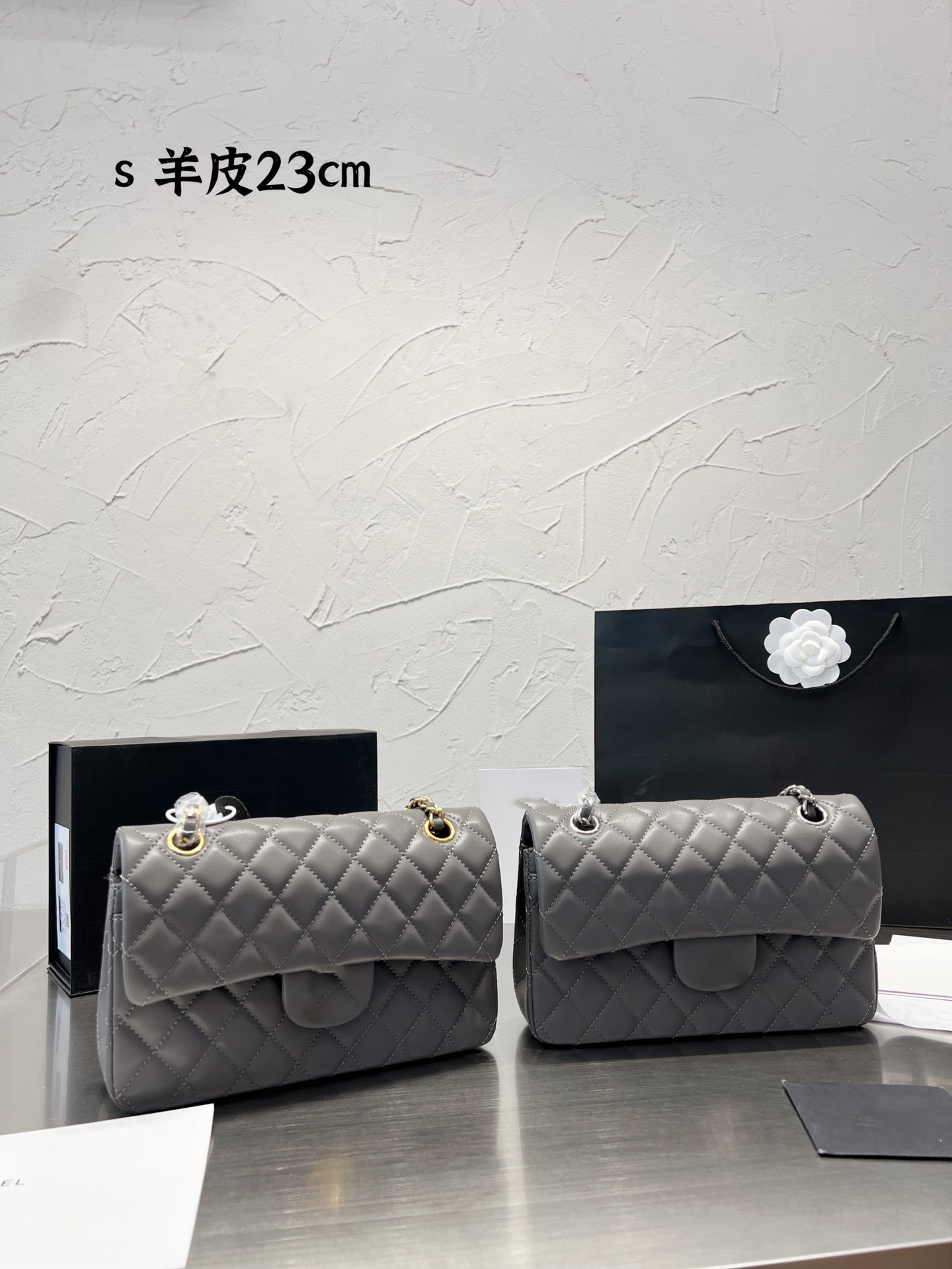 Shoulder bag Luxury tote purse Brand handbag message bags cluth classic Genuine Leather Crossbody Original Lambskin 5A Cluth Gold Chain Silver 23CM Women's Gray, 17cm silver a
Shoulder bag Luxury tote purse Brand handbag message bags cluth classic Genuine Leather Crossbody Original Lambskin 5A Cluth Gold Chain Silver 23CM Women's Gray, 17cm silver a
