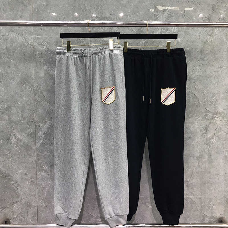 Tb Thom Sweatpants Autunm Winter Pants Fashion Brand Trousers Classic Fine Cotton Embroidered Badges, Gray
Tb Thom Sweatpants Autunm Winter Pants Fashion Brand Trousers Classic Fine Cotton Embroidered Badges, Gray