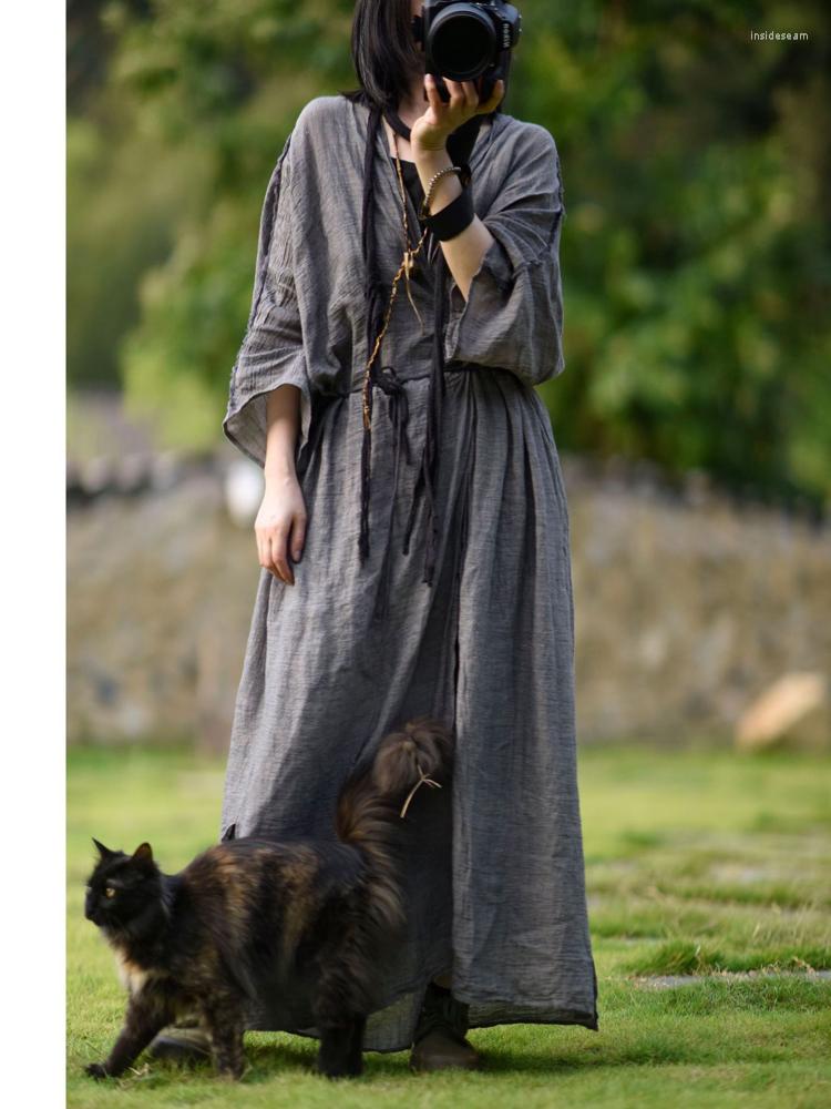 Women's Trench Coats Johnature Women Vintage Linen Belt Solid Color V-Neck 2022 Autumn Loose Chinese Style Long, Gray
Women's Trench Coats Johnature Women Vintage Linen Belt Solid Color V-Neck 2022 Autumn Loose Chinese Style Long, Gray