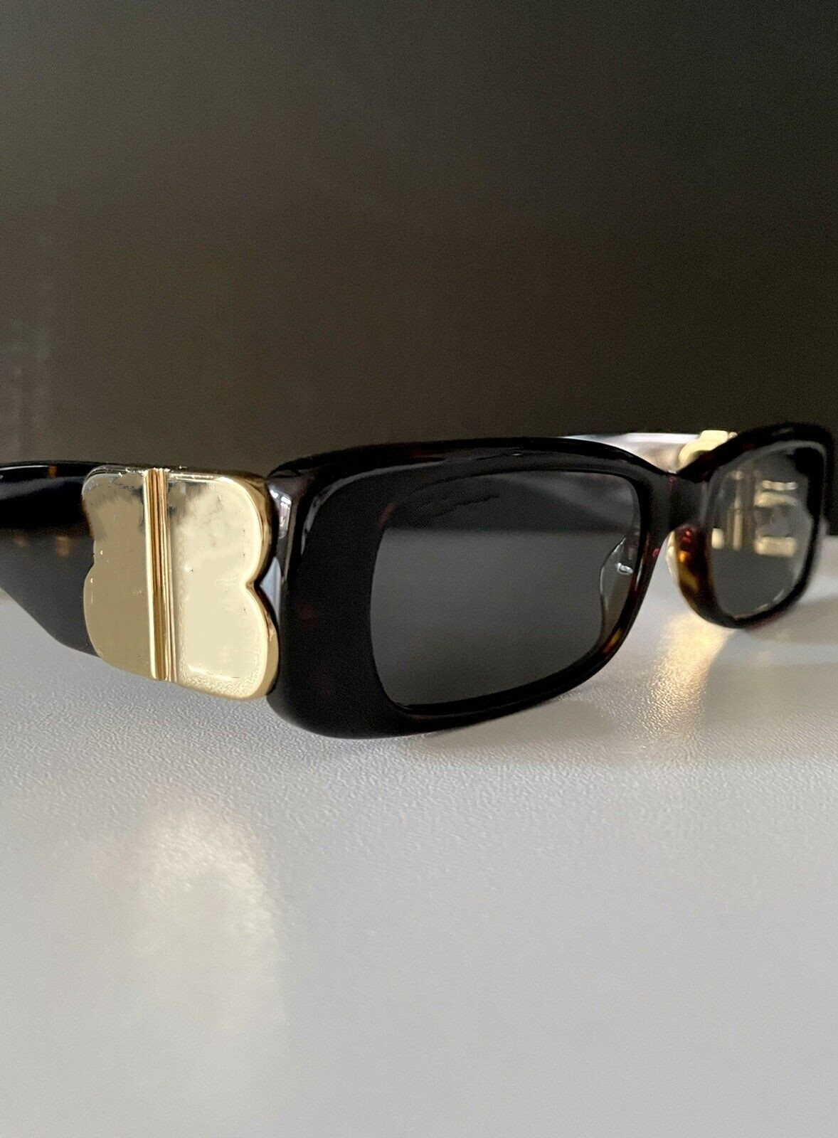 Luxury womens Sunglasses Fashion Small Rectangle B Logo Women Men 2022 Brand Design Ladies Skinny Outdoor Shopping Shade Retro
Luxury womens Sunglasses Fashion Small Rectangle B Logo Women Men 2022 Brand Design Ladies Skinny Outdoor Shopping Shade Retro