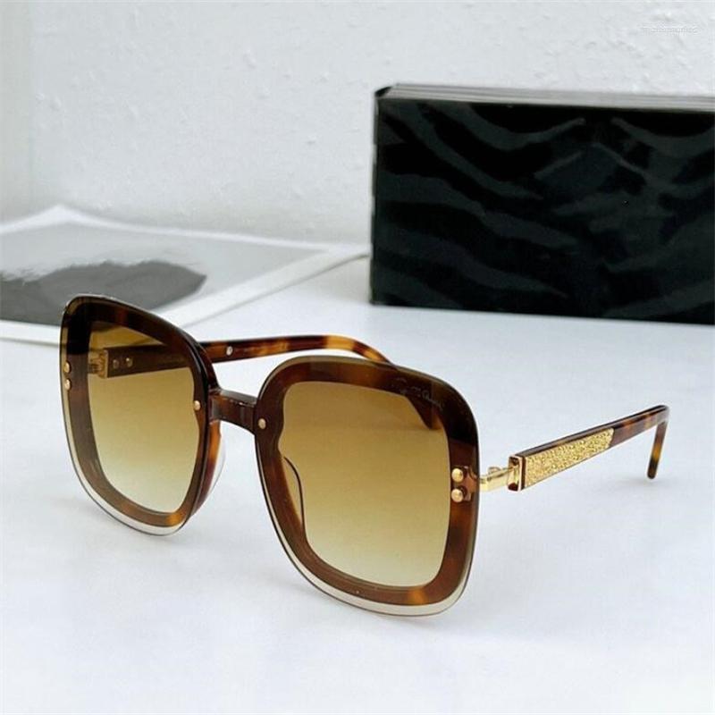 Sunglasses Square Frame Classic Women's Outdoor Travel Driving Anti-radiation Anti-glare High-grade Star GlassesSunglassesSunglasses
Sunglasses Square Frame Classic Women's Outdoor Travel Driving Anti-radiation Anti-glare High-grade Star GlassesSunglassesSunglasses