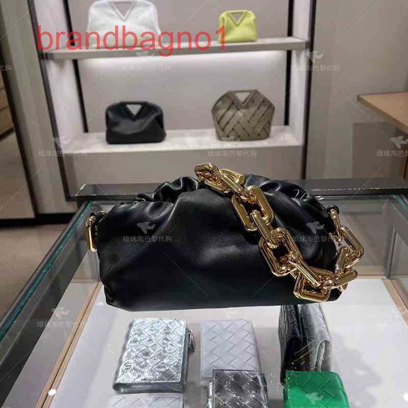 Bottegas Bags Venetas Designer Pouch Bag Luxury Women clutch Handbags Thick Chain Hand Cloud One Shoulder Portable 9K5G, Black
Bottegas Bags Venetas Designer Pouch Bag Luxury Women clutch Handbags Thick Chain Hand Cloud One Shoulder Portable 9K5G, Black