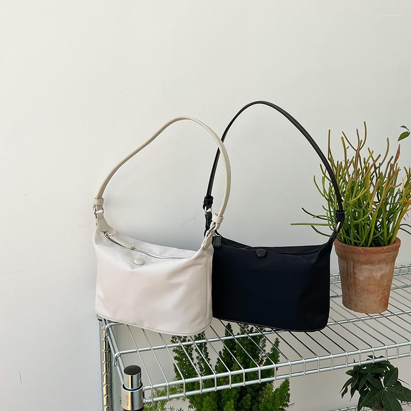 Evening Bags Casual Nylon Hobos Women Shoulder Designer Lady Handbags Simple Crossbody Bag Small Tote Female Purses Trend 2022 Sac, Black
Evening Bags Casual Nylon Hobos Women Shoulder Designer Lady Handbags Simple Crossbody Bag Small Tote Female Purses Trend 2022 Sac, Black
