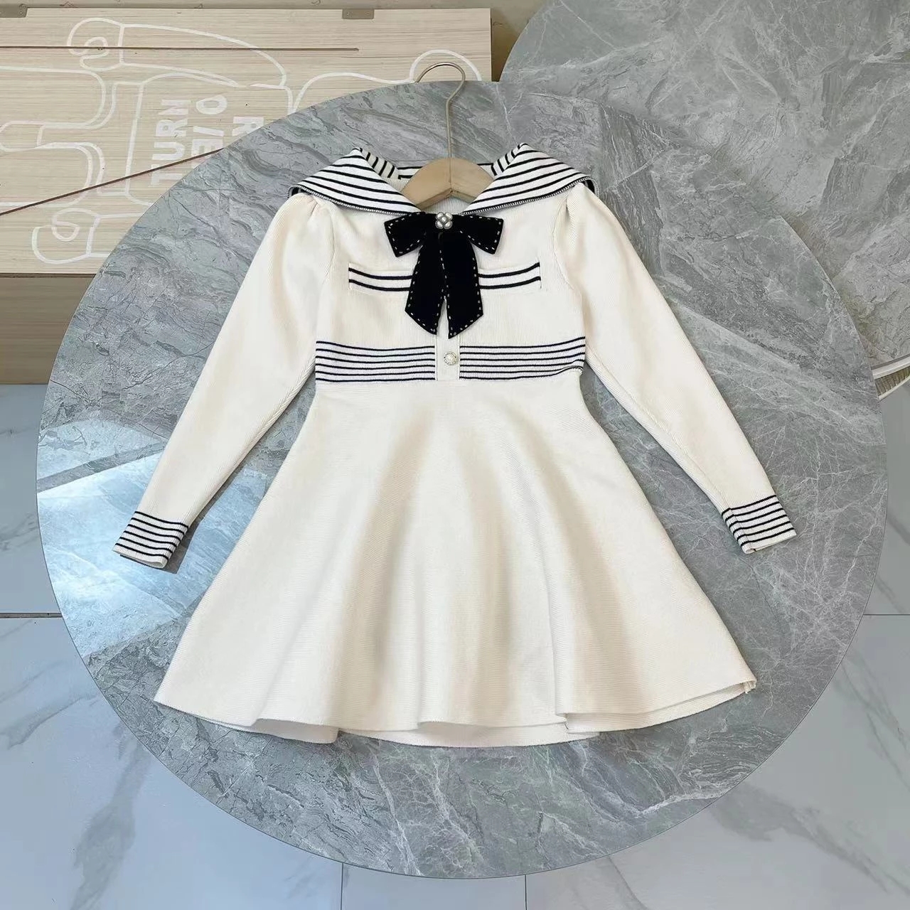 Luxury Kids Clothes Girls Dress Fall 2022 Designer Children Knitted Sweater Princess Dress Party Girl Birthday Clothing Autumn, Red
Luxury Kids Clothes Girls Dress Fall 2022 Designer Children Knitted Sweater Princess Dress Party Girl Birthday Clothing Autumn, Red