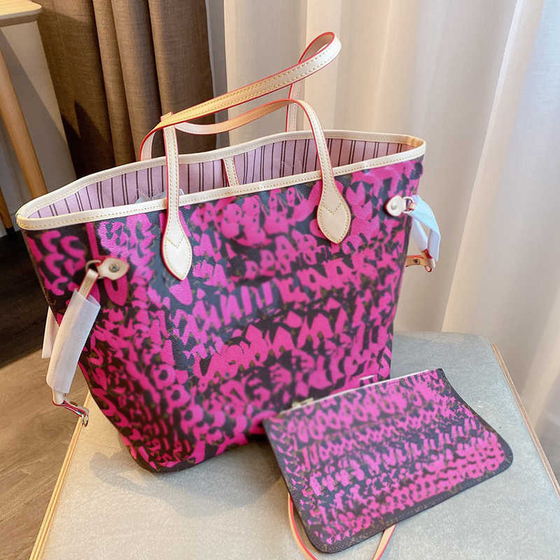 Designer Women Accessories Graffiti Tote Bag Luxurys Designers Bags Letters Printed Shoulder Handbag Lady Monograms Leather Canvas Totes, Make up the difference
Designer Women Accessories Graffiti Tote Bag Luxurys Designers Bags Letters Printed Shoulder Handbag Lady Monograms Leather Canvas Totes, Make up the difference