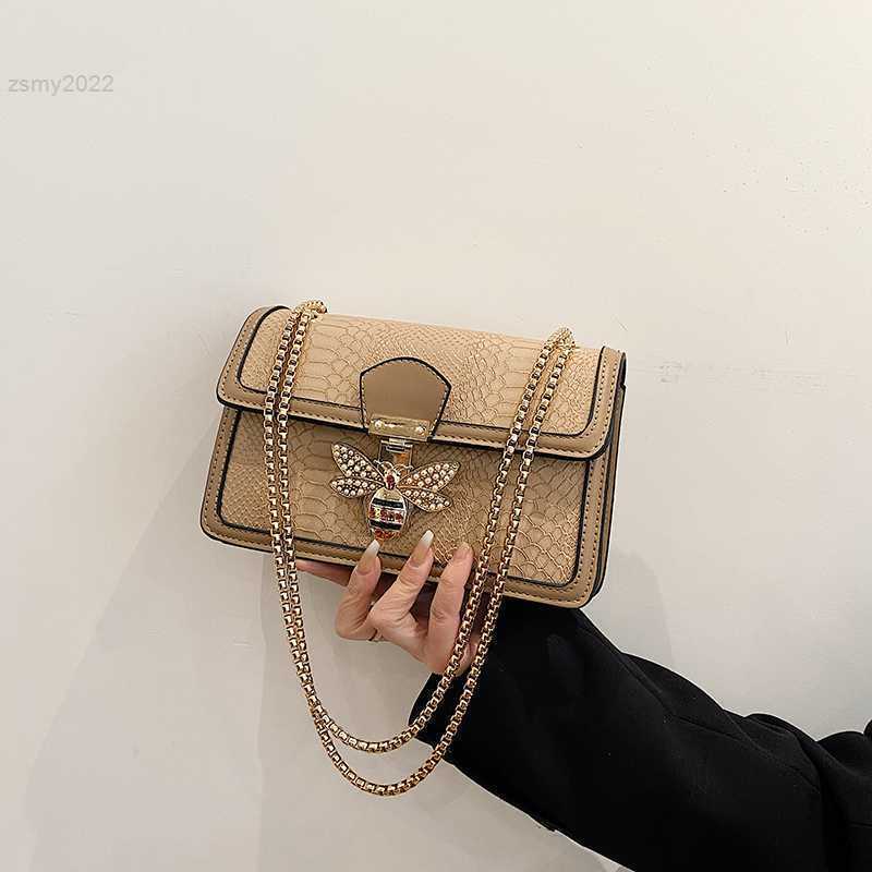 Bee Pu Leather Crossbody Bags For Women 2022 Chains Shoulder Messenger Bag Female Ladies Satchels Sling Luxury Handbags Designer, Chocolate
Bee Pu Leather Crossbody Bags For Women 2022 Chains Shoulder Messenger Bag Female Ladies Satchels Sling Luxury Handbags Designer, Chocolate