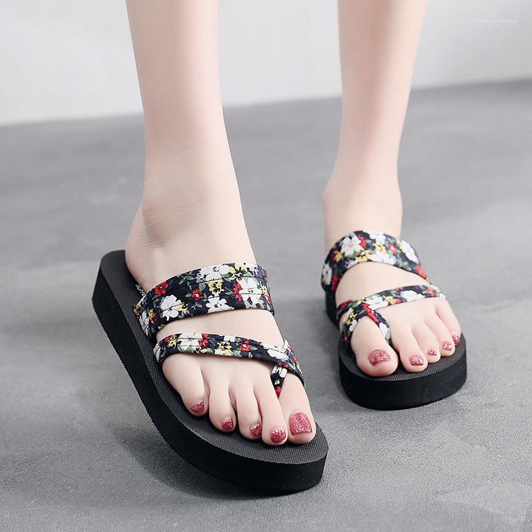 Sandals Summer Cool Slippers Wedges Platform High-heeled Pinches Brought Flowers Flip-flops Beach Shoes Wholesale, Picture shown
Sandals Summer Cool Slippers Wedges Platform High-heeled Pinches Brought Flowers Flip-flops Beach Shoes Wholesale, Picture shown