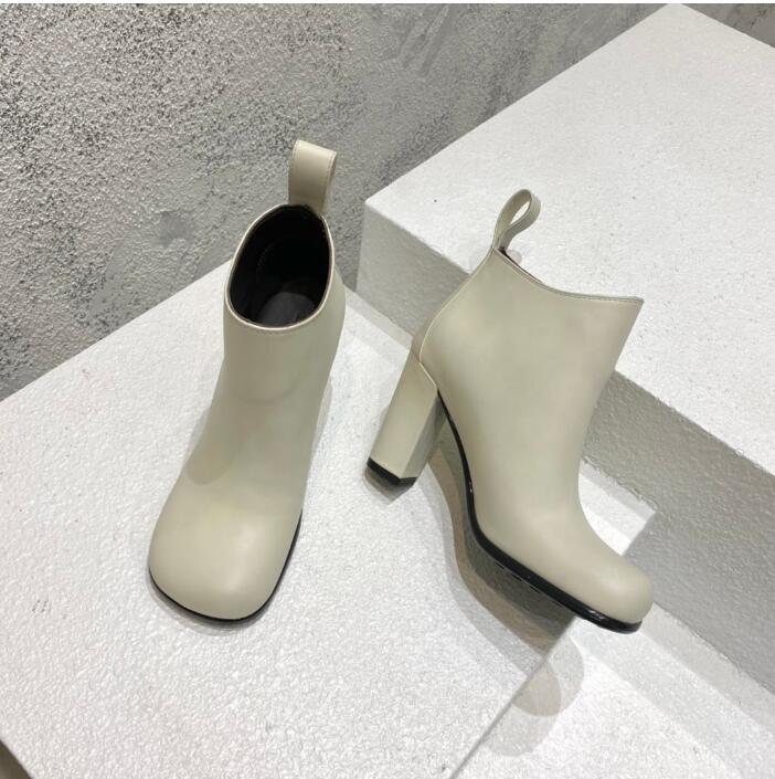 2022 Short Boots High Heels Super Square Head High-End Versatile Luxurious Euro35-42 2022 The Us 4-11
2022 Short Boots High Heels Super Square Head High-End Versatile Luxurious Euro35-42 2022 The Us 4-11