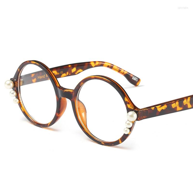 Sunglasses Fashion Clear Lens Pearl Round Women Reading Glasses Frame Vintage Optical Eyewear Grace Lady Designer Female Gafas
Sunglasses Fashion Clear Lens Pearl Round Women Reading Glasses Frame Vintage Optical Eyewear Grace Lady Designer Female Gafas