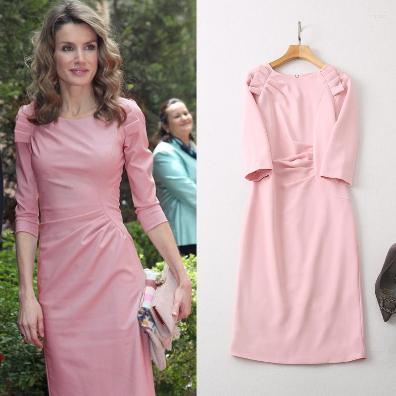Casual Dresses Quality The Princess' Early Autumn 2022 Women' Dress Round Neck And 7-point Sleeves Pink Slim Fit Waist Pleated
Casual Dresses Quality The Princess' Early Autumn 2022 Women' Dress Round Neck And 7-point Sleeves Pink Slim Fit Waist Pleated