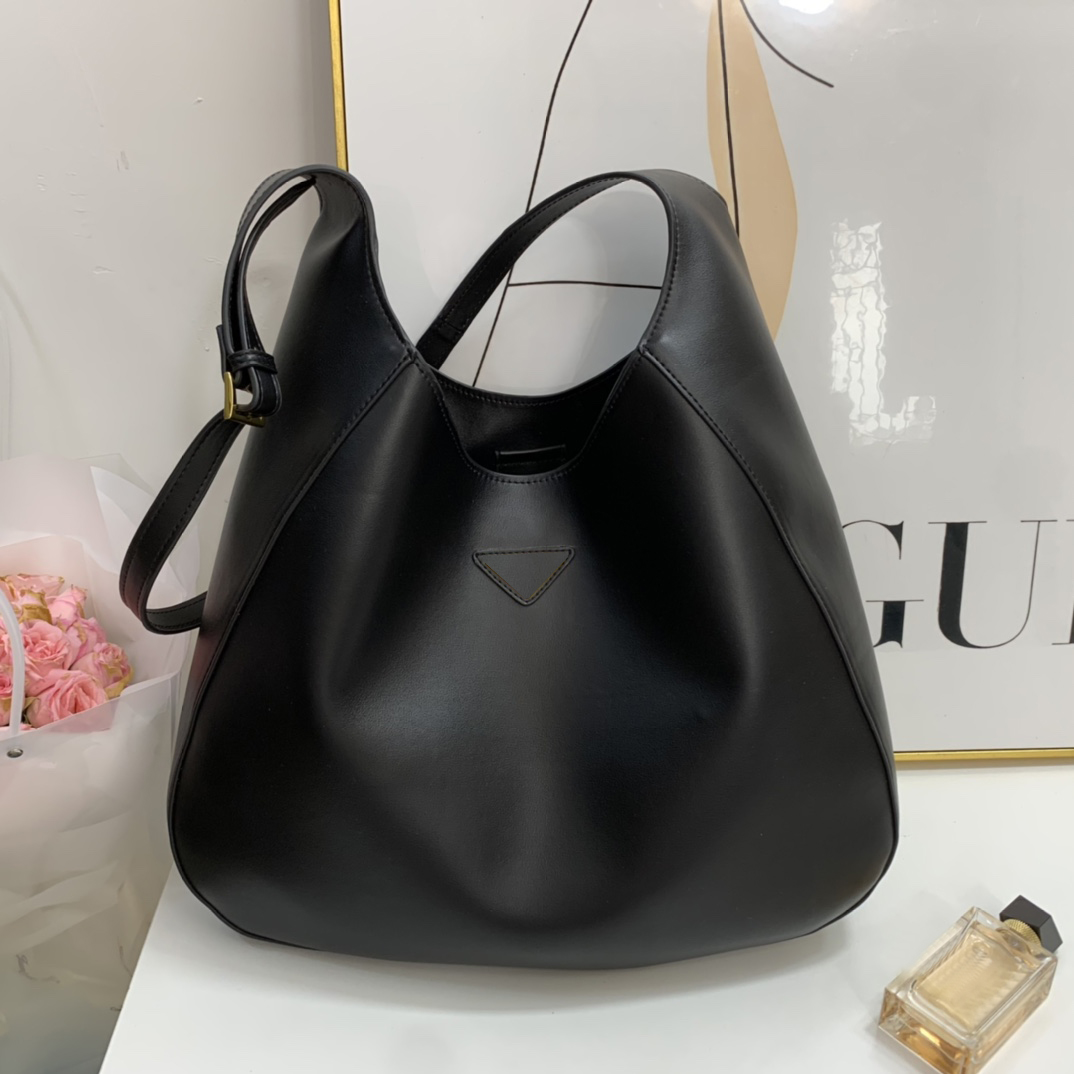 Designer Crossbody Bag High End Luxury Hobo Shoulder Bags Black Large Capacity Cross Body Genuine Leather Fashion Women Handbags Adjustable Strap Axillary Purse
Designer Crossbody Bag High End Luxury Hobo Shoulder Bags Black Large Capacity Cross Body Genuine Leather Fashion Women Handbags Adjustable Strap Axillary Purse