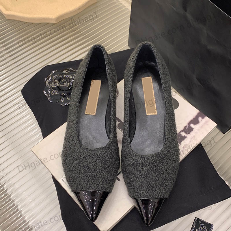 2022/23 Womens Dress Shoes Pointed Toes Low Heels 2cm Stiletto Patent Leather Mules Suede Elegant Tweed Loafers Slip-on Flip Flops Fashion Black Retro With Letter Shoe, Shoes box
2022/23 Womens Dress Shoes Pointed Toes Low Heels 2cm Stiletto Patent Leather Mules Suede Elegant Tweed Loafers Slip-on Flip Flops Fashion Black Retro With Letter Shoe, Shoes box