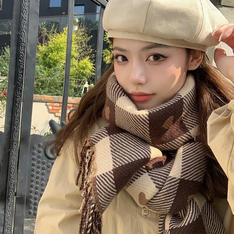 Bandanas Autumn And Winter Scarf Female Ins Versatile Thickened Warm Love Lattice Student Couple Shawl
Bandanas Autumn And Winter Scarf Female Ins Versatile Thickened Warm Love Lattice Student Couple Shawl