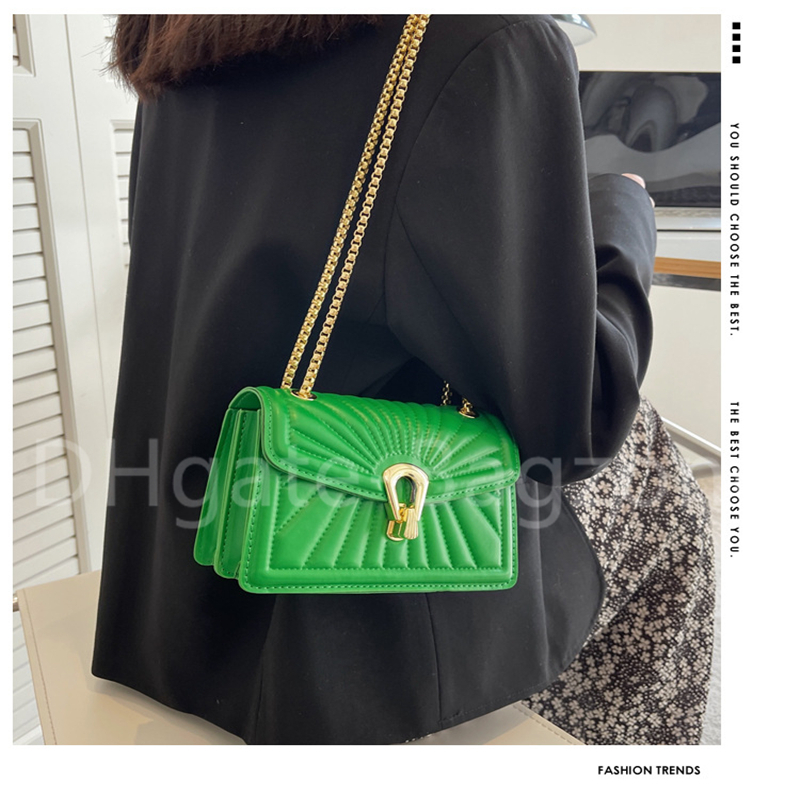 HBP Popular Small Square Bags Female 2022 New Diamond Chain Simple Underarm Crossbody Bag, White
HBP Popular Small Square Bags Female 2022 New Diamond Chain Simple Underarm Crossbody Bag, White