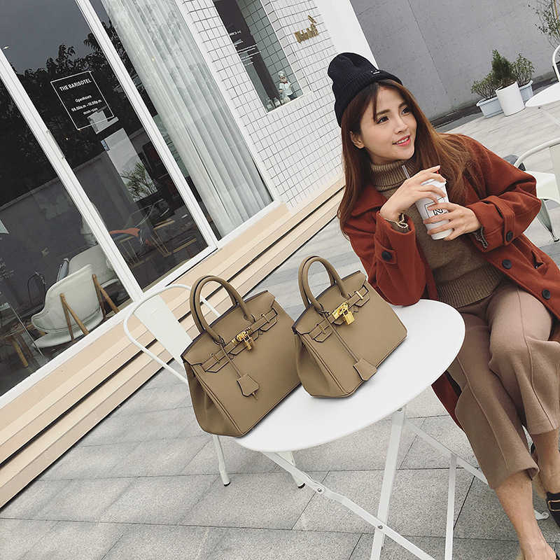 Fashion Handbag Birkins Ladies Bag Herme 2022 new leather women s cowhide lychee pattern Hand fashion trend diagonal shoulder, Brown
Fashion Handbag Birkins Ladies Bag Herme 2022 new leather women s cowhide lychee pattern Hand fashion trend diagonal shoulder, Brown