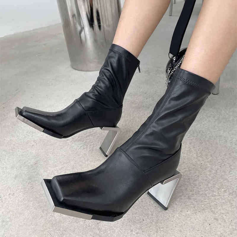 Designer Boots New Autumn Winter Fashion Back Zipper Thin Leather Shoes Square Toe Metal Strange Style High Heels Ankle Black Booties 220815
Designer Boots New Autumn Winter Fashion Back Zipper Thin Leather Shoes Square Toe Metal Strange Style High Heels Ankle Black Booties 220815