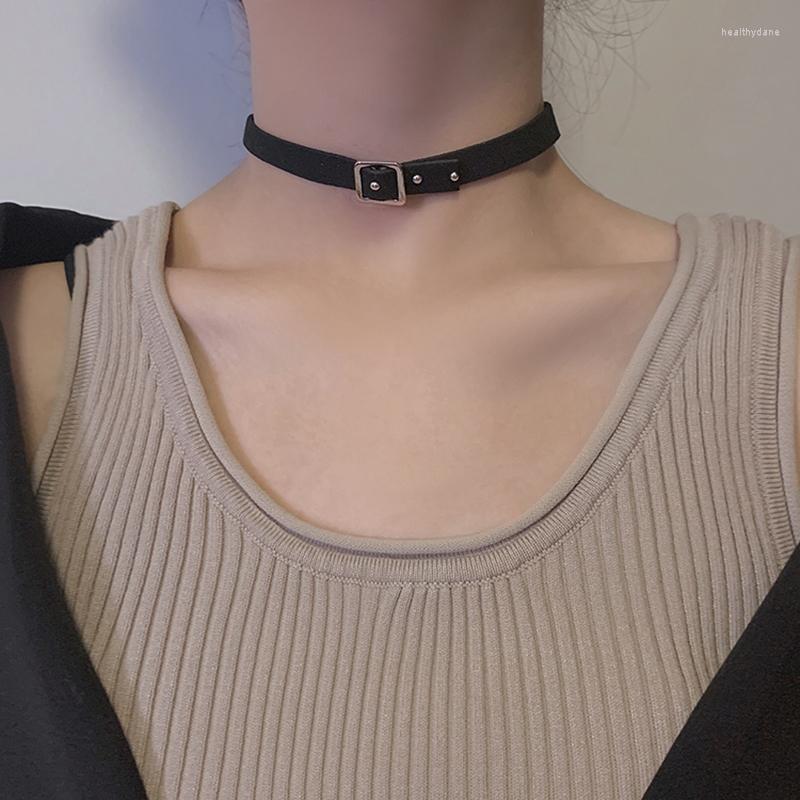 Choker Gothic Lolita Black Leather Collar Girl Jewelry On The Neck Statement Punk Style Necklace Fashion For Women
Choker Gothic Lolita Black Leather Collar Girl Jewelry On The Neck Statement Punk Style Necklace Fashion For Women