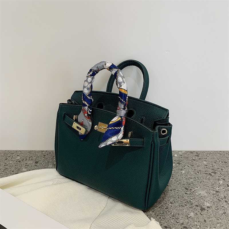 Designer Bag Herme Lychee pattern clasic fahion women houlder trend meenger foreign tyle portable, Red
Designer Bag Herme Lychee pattern clasic fahion women houlder trend meenger foreign tyle portable, Red