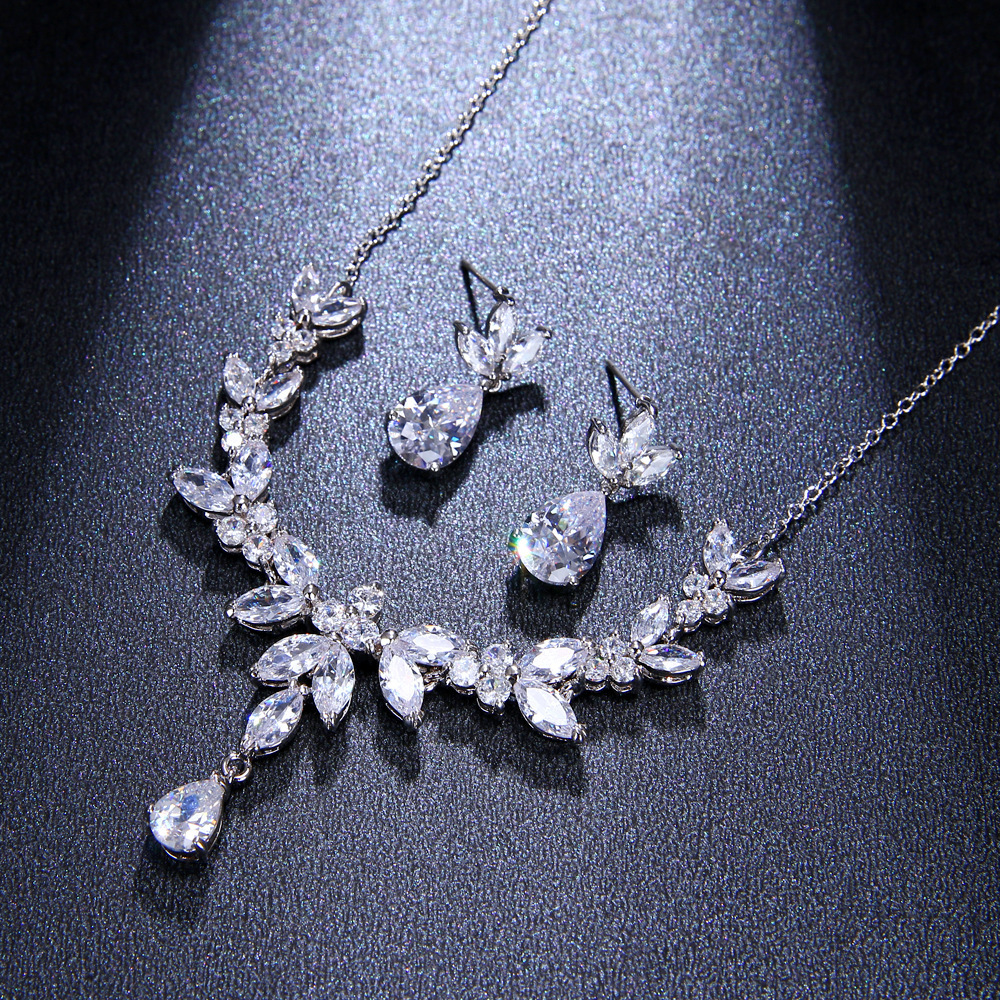 Exquisite Crystal Drop Necklace Jewelry Sets For Women Wedding Party Accessories Cubic Zircon Stud Earrings Gift
