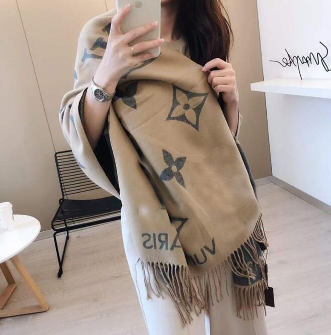 2022 New Luxury Scarf Cashmere thick shawl women long winter Wram shawl hijab with fringe
2022 New Luxury Scarf Cashmere thick shawl women long winter Wram shawl hijab with fringe