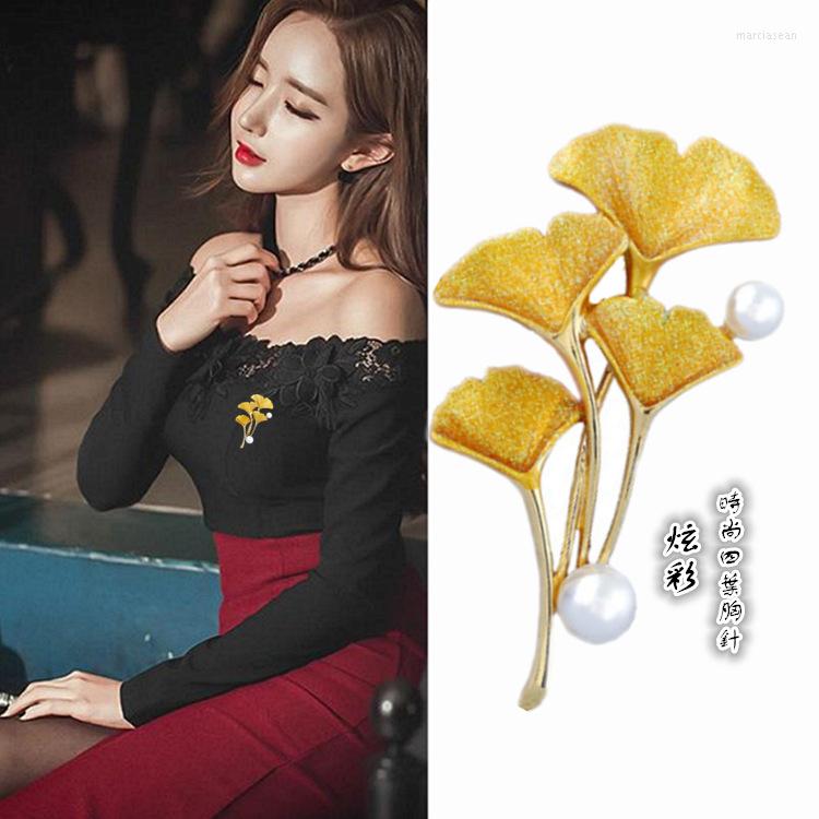 Brooches Japan And South Korea 2022 High-end Brooch Ladies Temperament Ginkgo Leaves Clothing Accessories
Brooches Japan And South Korea 2022 High-end Brooch Ladies Temperament Ginkgo Leaves Clothing Accessories